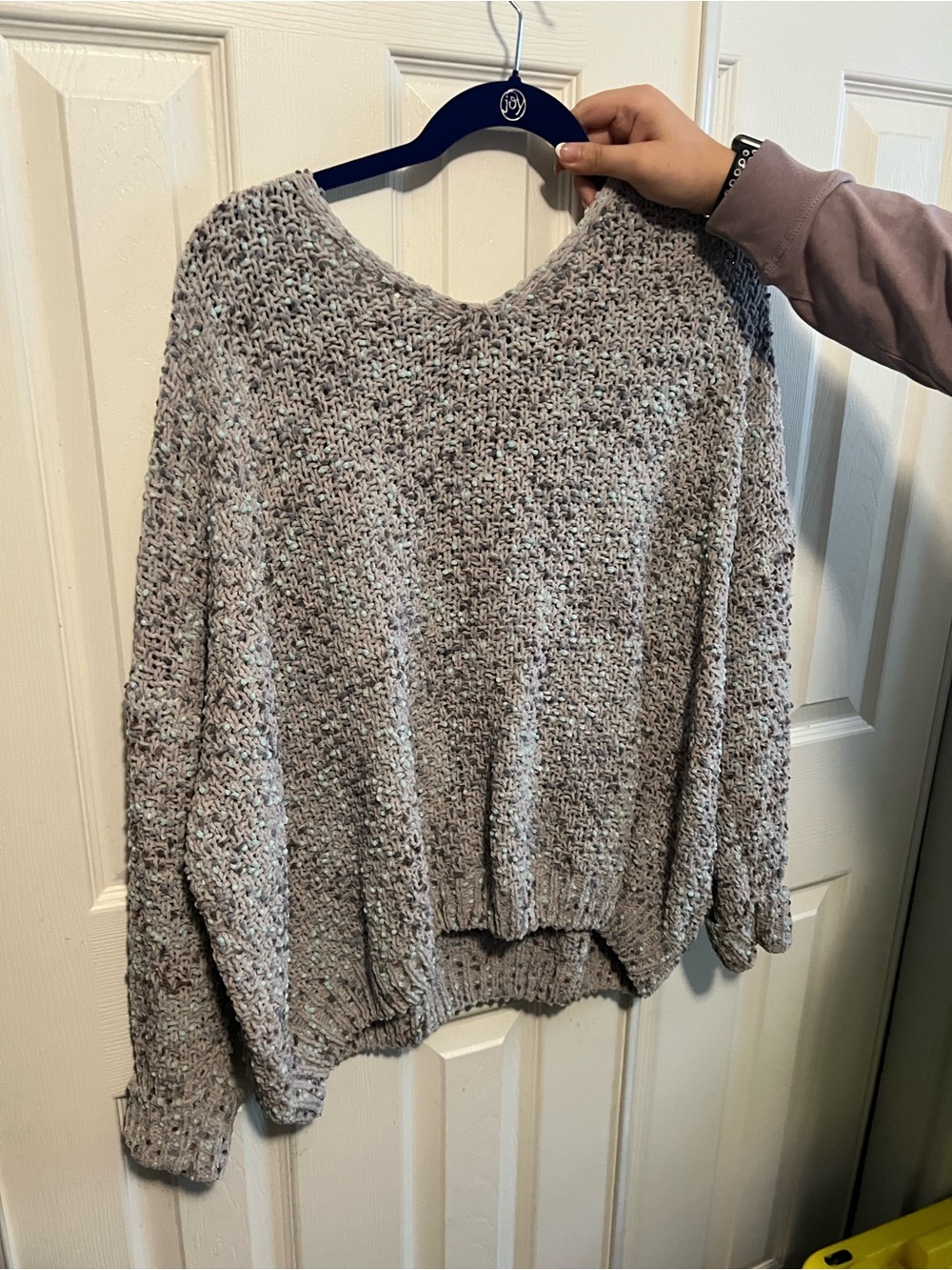 white birch Chunky V-Neck Pullover Sweater in Heather Gray